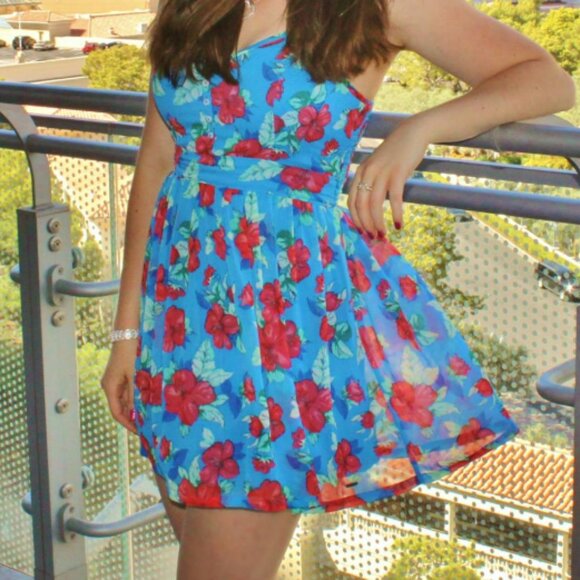 Hollister sun dress - Picture 4 of 4